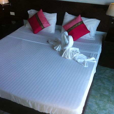 Feng Shui House Hotel Patong Exterior photo