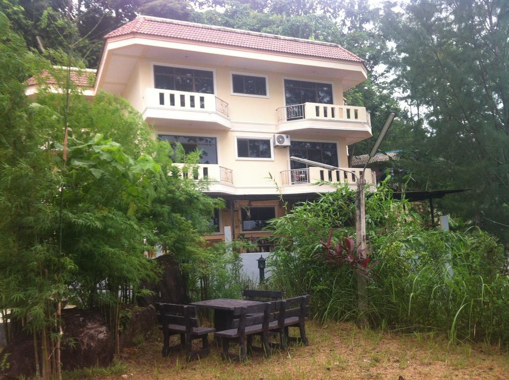 Feng Shui House Hotel Patong Exterior photo