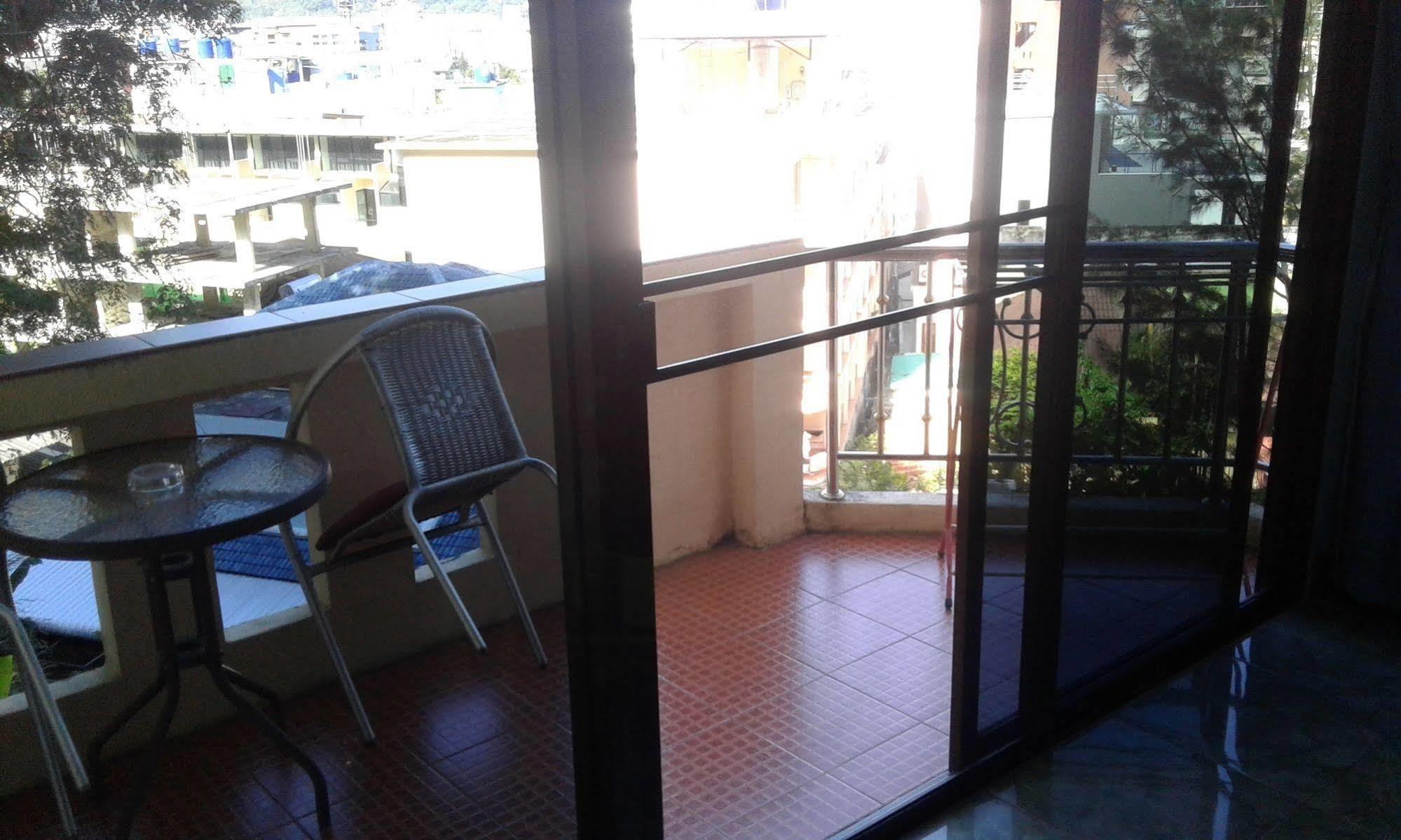 Feng Shui House Hotel Patong Exterior photo