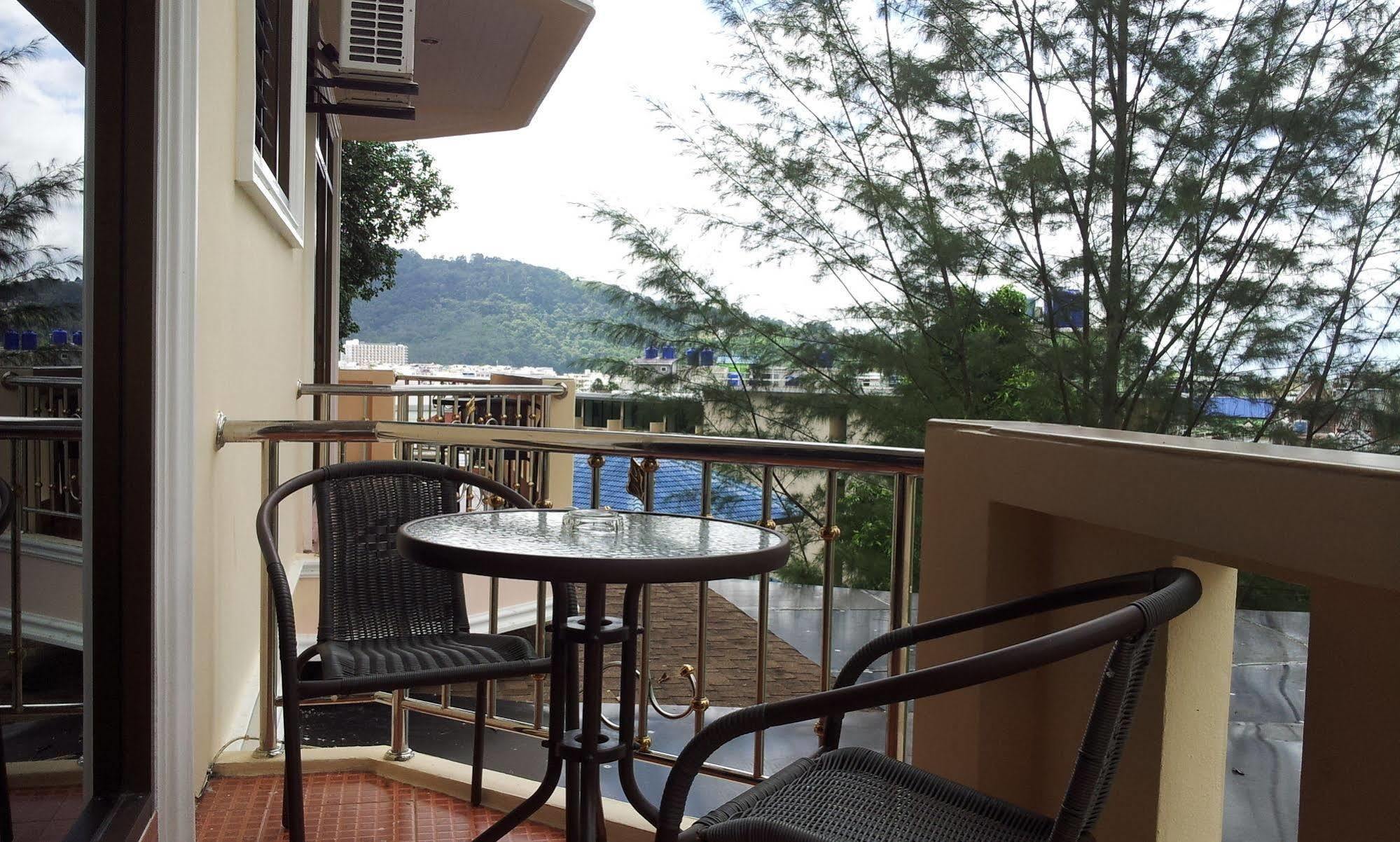 Feng Shui House Hotel Patong Exterior photo